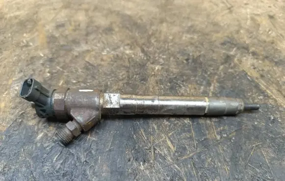 Jeep Grand Cherokee Fuel injector 0445110523