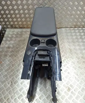 Peugeot 3008 I Armrest 