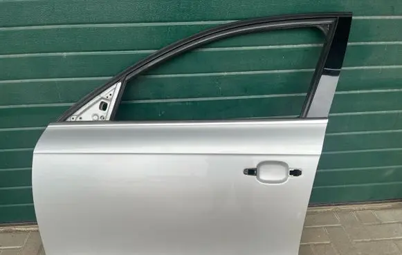 Audi A4 S4 B8 8K Front door LX7W