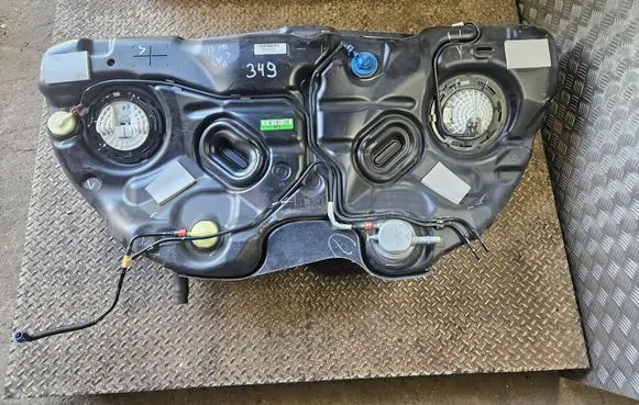 Dodge Challenger Fuel tank 68200539AC