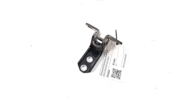 Mitsubishi Outlander Rear door lower hinge 5702A064