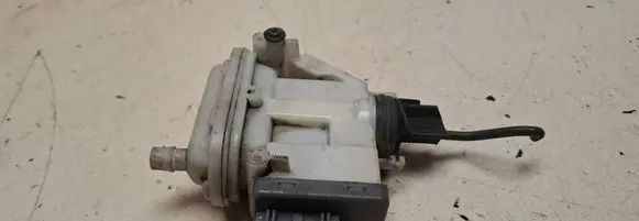 Volkswagen PASSAT B4 Central locking motor 3A0862153B