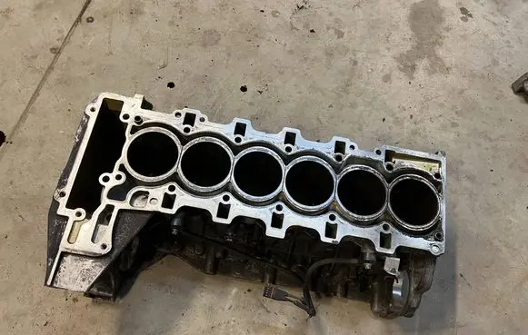 BMW X3 F25 Engine block 8635621 7585979 N55B30B