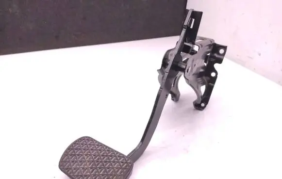 Mercedes-Benz Sprinter W906 Brake pedal A9062901201