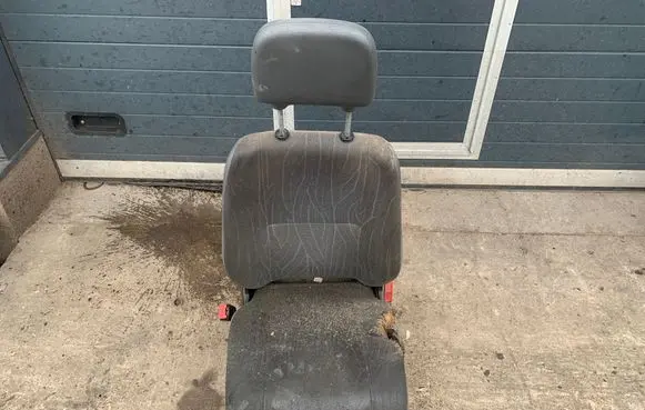 Mercedes-Benz Sprinter W901 W902 W903 W904 Front driver seat 