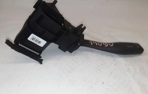 Audi A4 S4 B6 8E 8H Indicator stalk 8E0953513A 01104401 DEKL0
