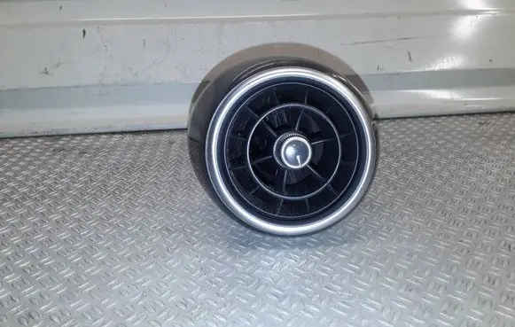 Dash center air vent grill