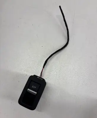 Tailgate opening switch
