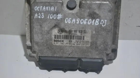 Skoda Octavia Mk1 (1U) Engine control unit/module 06A906018DJ