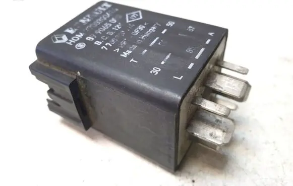 Renault Master II Glow plug pre-heat relay 7700300774