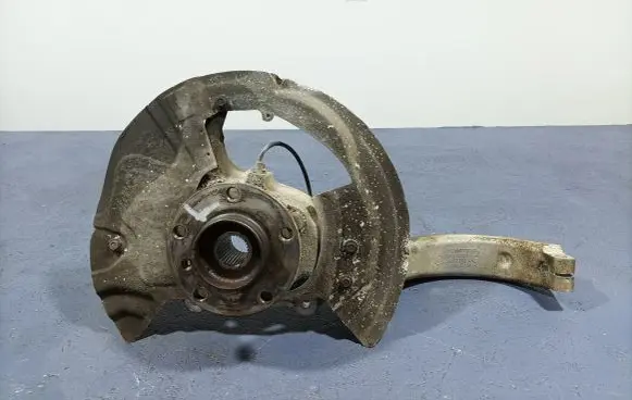 BMW X6 E71 Front wheel hub spindle knuckle 6773783