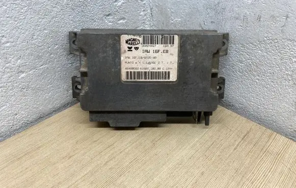 Fiat Punto (176) Engine control unit/module 46480662 DGR21K67