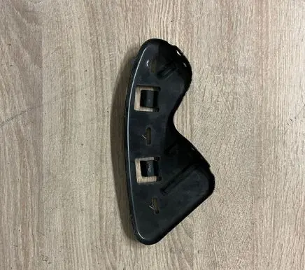 KIA Sportage Headlight/headlamp mounting bracket