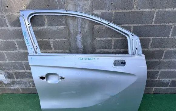 Opel Crossland X Front door 
