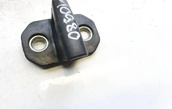 Mercedes-Benz E W211 Front door lock loop/hook striker a2037200004