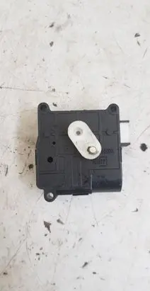 Toyota Avensis T250 Intake manifold valve actuator/motor 1138002051
