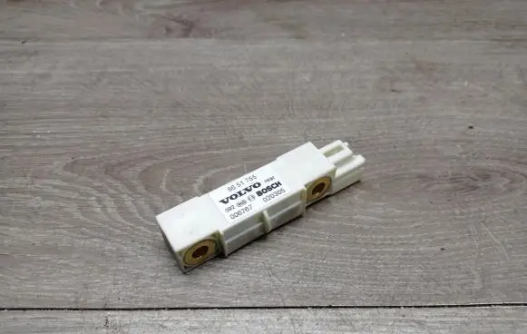 Volvo XC90 Airbag deployment crash/impact sensor 8651755