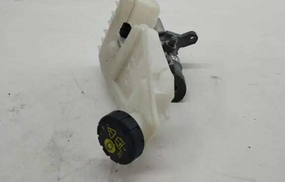 Nissan Juke II F16 Master brake cylinder 251RIQG9