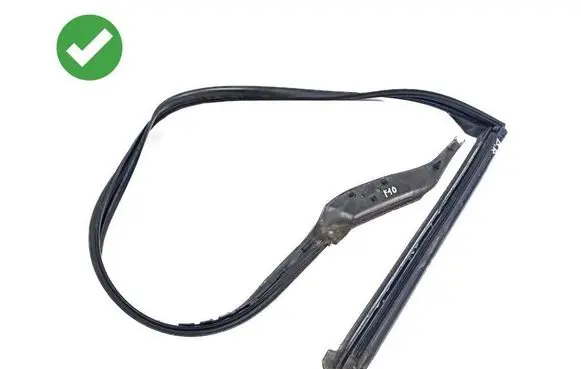 BMW 5 F10 F11 Rubber seal rear door 7182304 E04632 P000512
