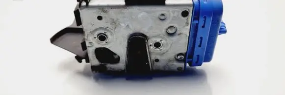 Audi A4 S4 B5 8D Rear door lock 8D0839015A
