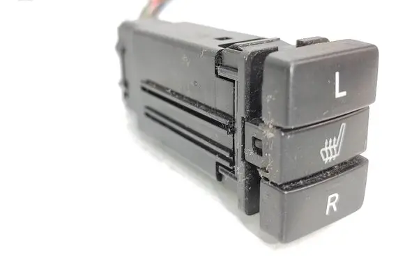Toyota RAV 4 (XA30) Seat heating switch 15B088 1332L60