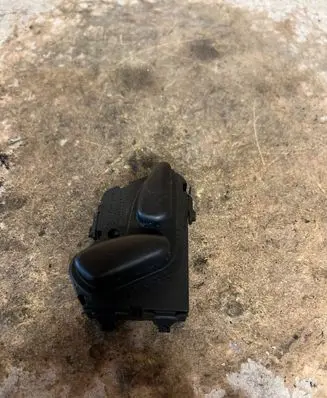 Mercedes-Benz C W203 Seat control switch 2108213751 03463810