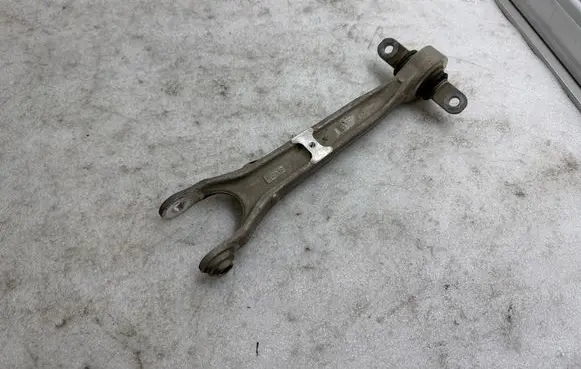 Tesla Model S Rear control arm 142045200E