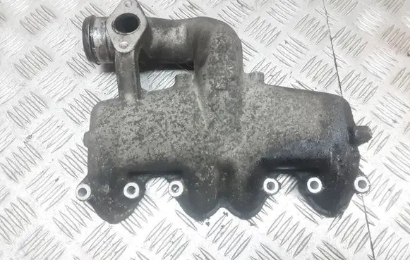 Volkswagen PASSAT B5 Intake manifold 028129713K