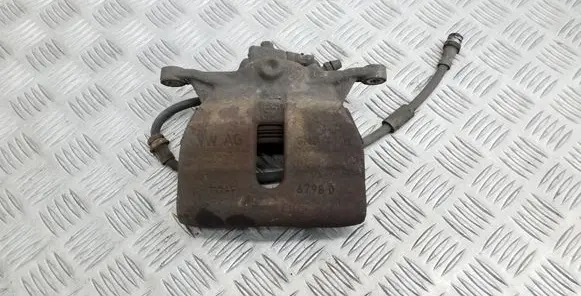 Volkswagen PASSAT B8 Front brake caliper 6798D