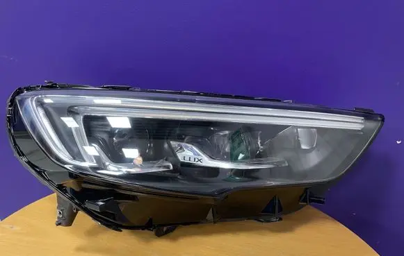 Opel Insignia B Headlight/headlamp 39195646 39217212 10504300003