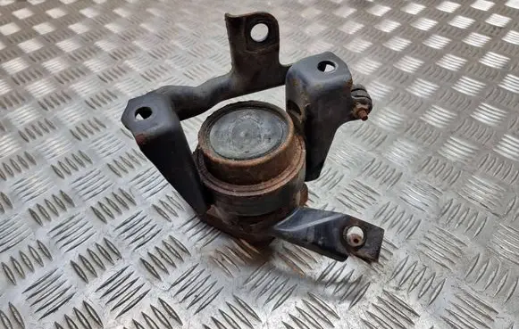 Toyota Corolla Verso E121 Engine mount bracket 