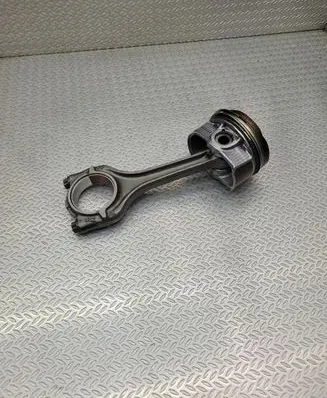 Volkswagen Taigo Piston with connecting rod