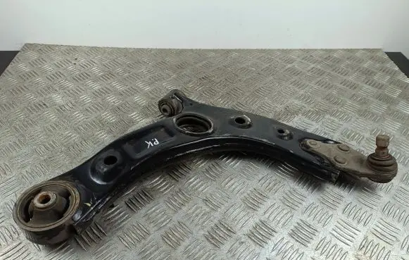 KIA Sorento Front lower control arm/wishbone