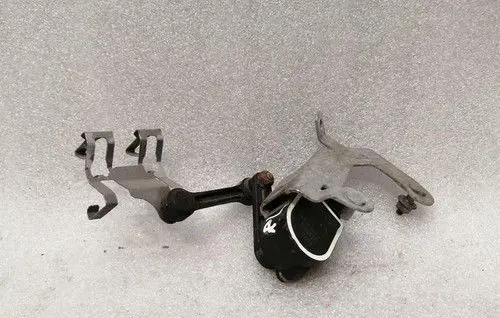 Mercedes-Benz C W205 Rear air suspension level height sensor A2139050701
