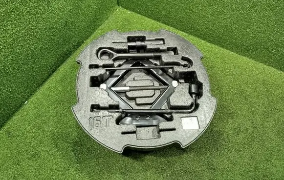 KIA Ceed Tool set 09100G4100 09149G4100