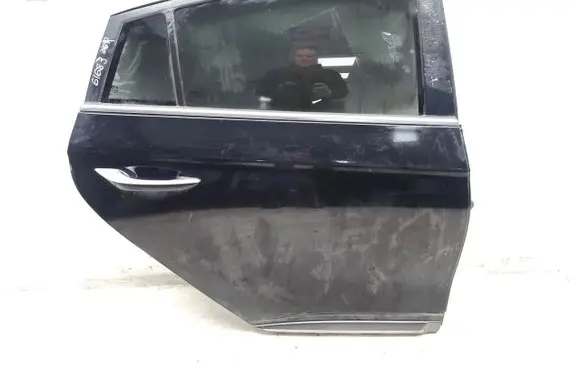 Hyundai Ioniq Rear door