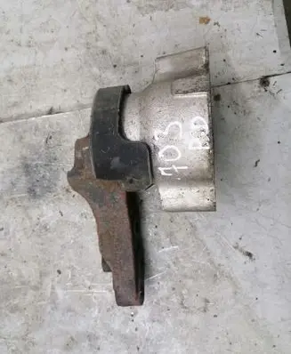 Honda Accord Engine mount bracket