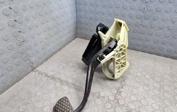 BMW 5 F10 F11 Brake pedal 9144253 6782665