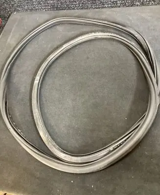 Audi e-tron Front door rubber seal 4KE831721