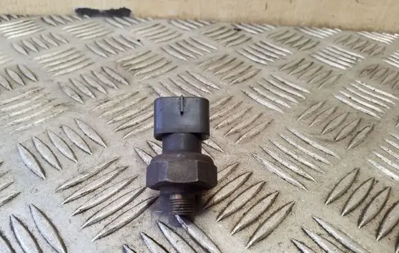 Air conditioning (A/C) pressure sensor