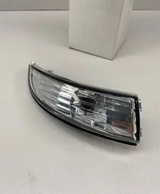 Ford Fiesta Mirror indicator light 8A6113B382A
