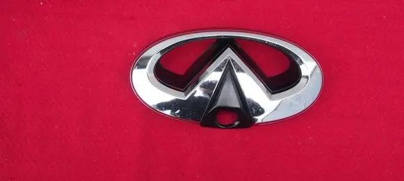 Infiniti QX56 Rear door emblem/model letters 620781BA1A