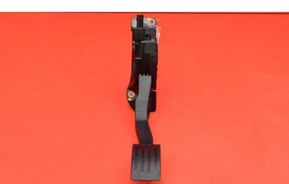 Ford Grand C-MAX Accelerator throttle pedal AV619F836AB