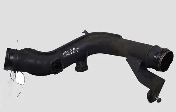Volkswagen PASSAT B6 Intercooler hose/pipe