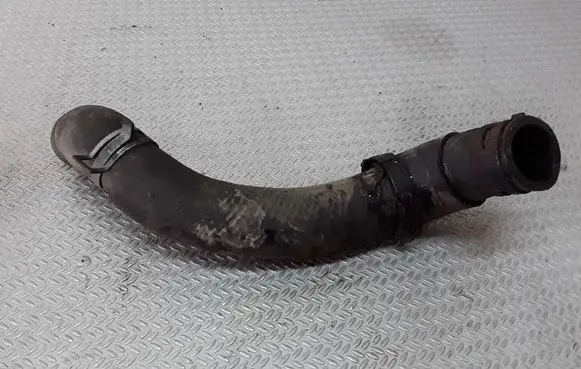 Toyota Avensis T220 Engine coolant pipe/hose
