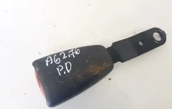 Mazda 626 Front seatbelt buckle 4575 112382