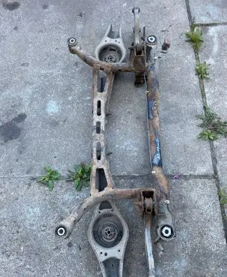Volkswagen PASSAT B7 Rear axle beam 