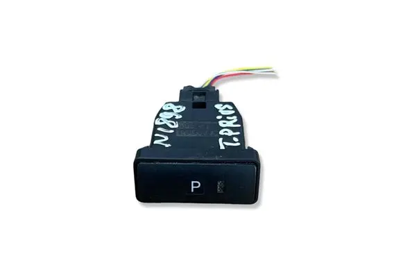 Toyota Prius (NHW20) Hand parking brake switch 15A685 8448047020