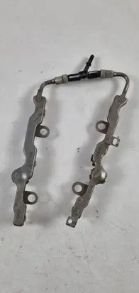 Lexus GS 300 350 430 450H Fuel main line pipe L6Y10-1 R6Y10-1