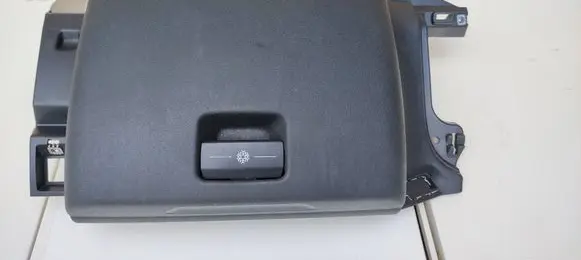 Citroen C4 Grand Picasso Glove box 9654110677 36493M117